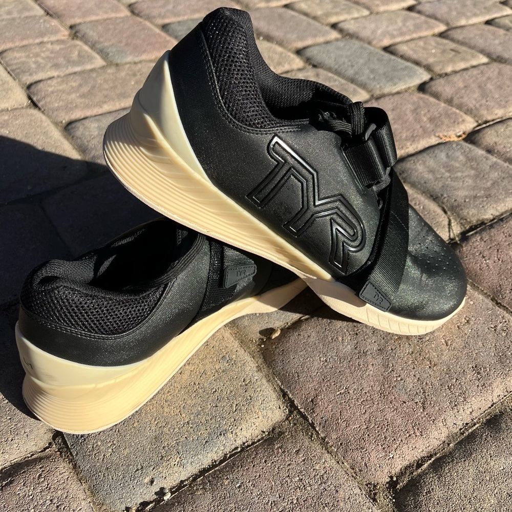 TYR L-1 Lifter Weightlifting Shoe - Black and Ivory